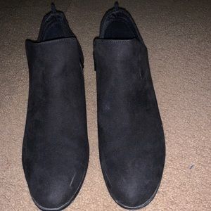 Old navy black booties size 10